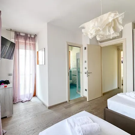 Pearl House - - Jacuzzi Privata דירה סירמיונה