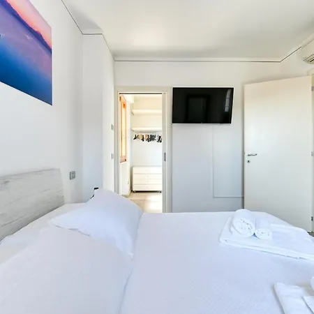 Pearl House - - Jacuzzi Privata דירה סירמיונה