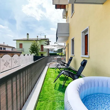 Pearl House - - Jacuzzi Privata סירמיונה